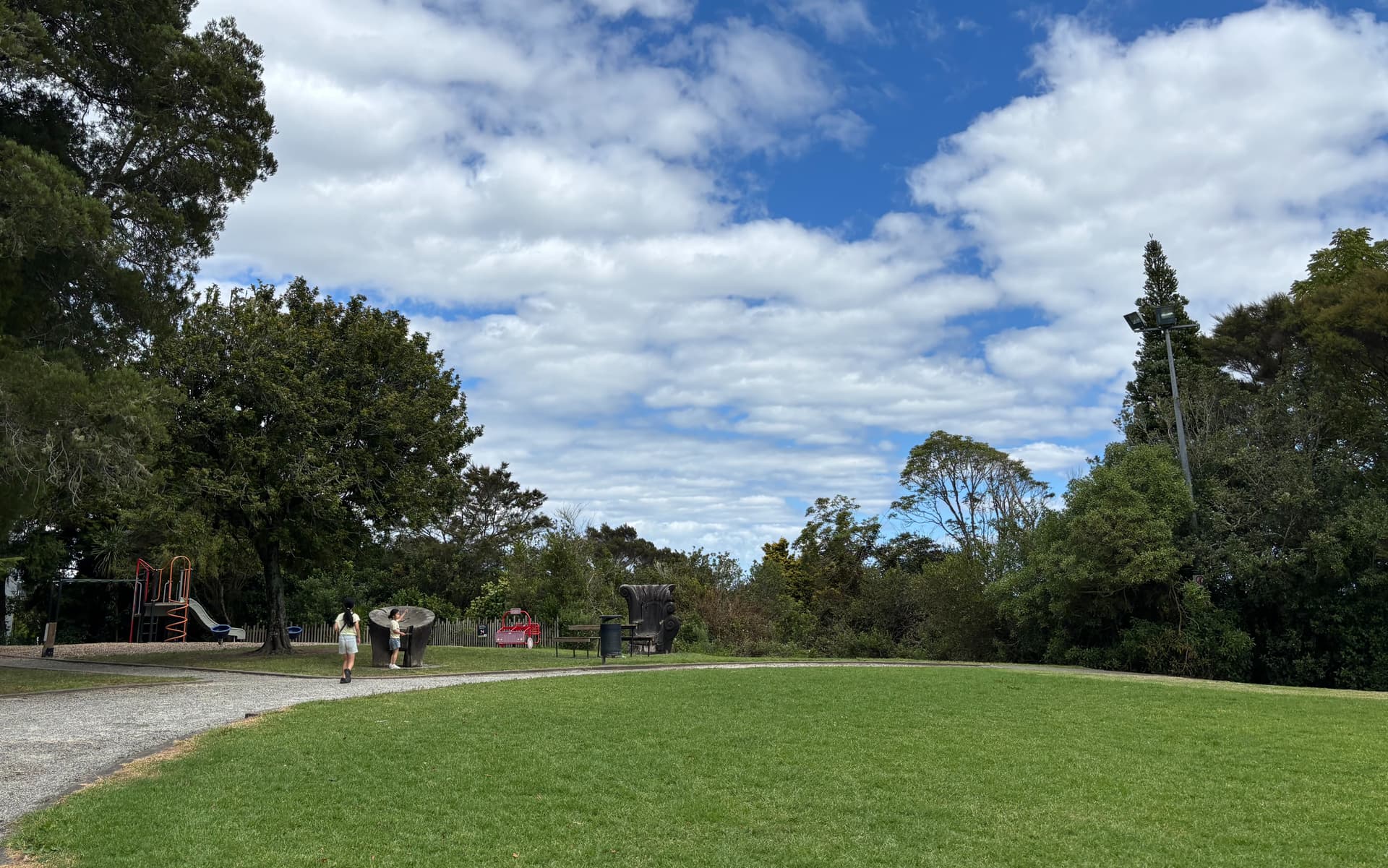 [Library Tour] Albany Village Library