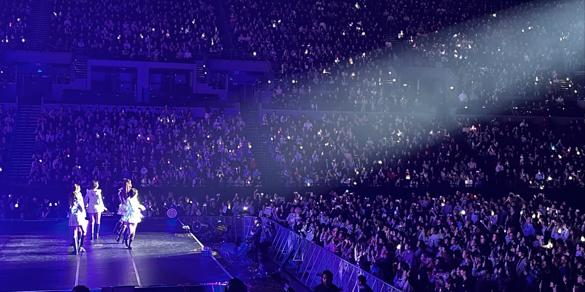 IVE World Tour : SHOW WHAT I AM