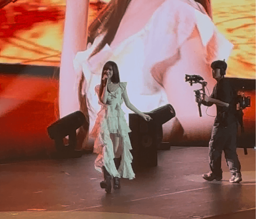 IVE World Tour : SHOW WHAT I AM — photo 7